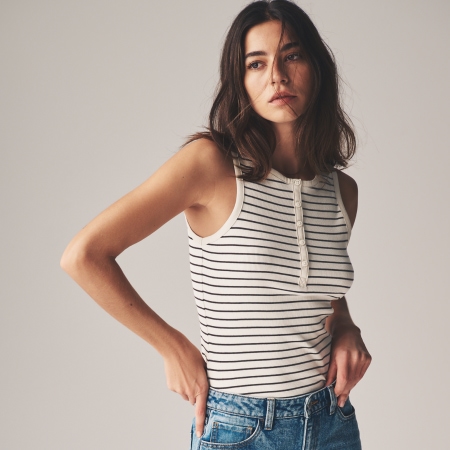 TOPS & T-SHIRTS