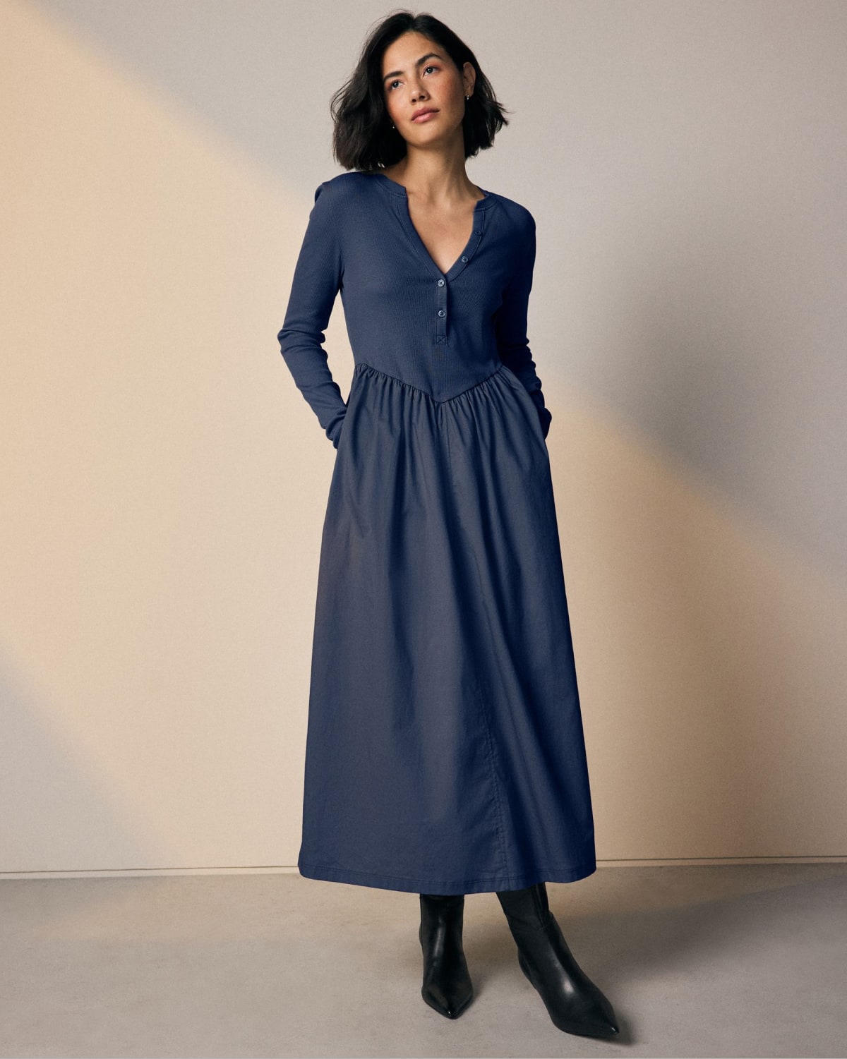 DRESSES