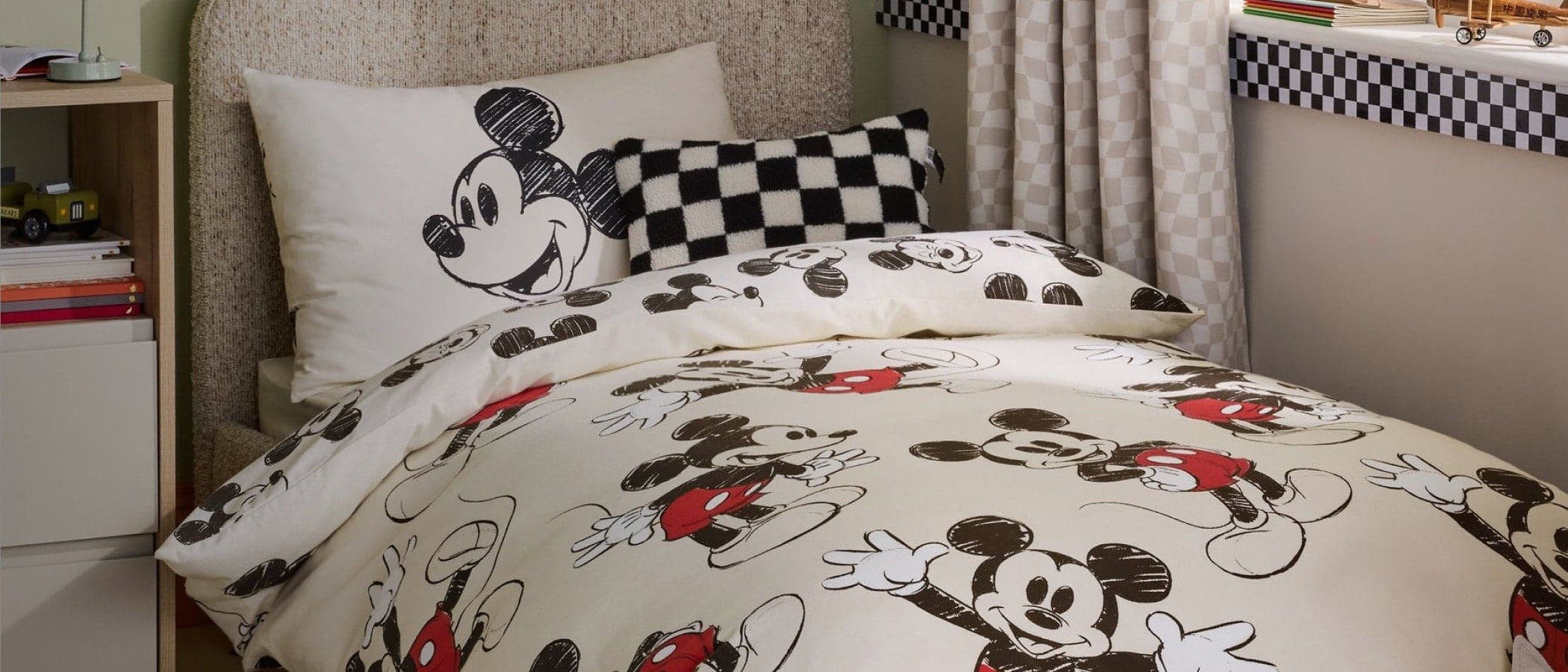 ベッドルームをリフレッシュ