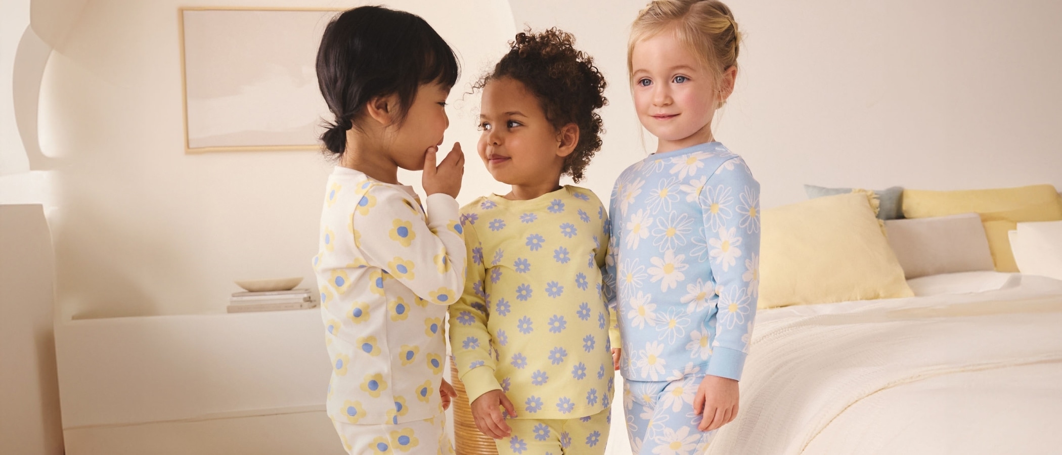Kids' pyjamas